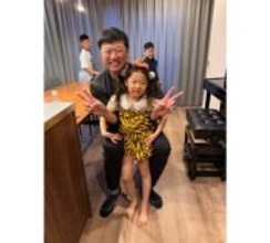 小原正子、家族全員集合で"やっと節分"、みんなで記念撮影