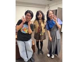 小原正子、大先輩ハイヒールに感謝…モモコとの記念ショット公開