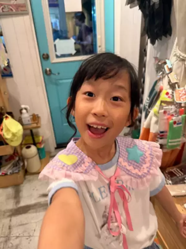 「パンサー尾形の妻、７歳娘の歯の矯正に悩む母心を告白」の画像