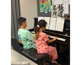 小原正子、11歳長男＆７歳長女のトトロ連弾に「泣けちゃいます」