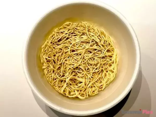 「ファン歓喜！復活の「一蘭とんこつ炎」、その人気の秘訣を確かめてみた！」の画像