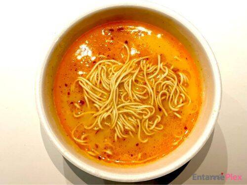 ファン歓喜！復活の「一蘭とんこつ炎」、その人気の秘訣を確かめてみた！