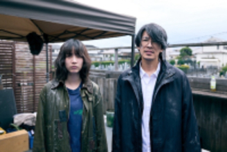 のん、『MISS KING』藤木直人との粉まみれオフショ公開