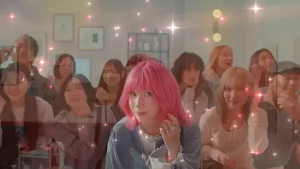 「仲 里依紗がピンクボブに！ 次にしたいイメチェンは？」の画像