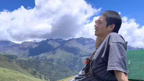 東出昌大、ブータンで幻の秘薬に興奮「芋虫からキノコが…」