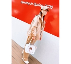 渡辺美奈代、私服センス光るシンプルなベージュコーデSHOT