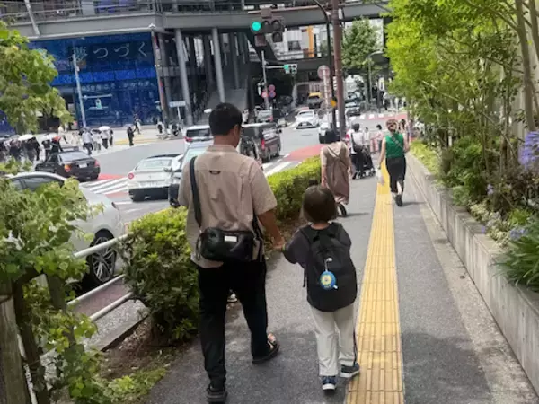 「はんにゃ川島の元妻･菜月、元夫と子どもたちの公開授業＆ランチ満喫」の画像