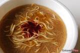 「待望のカップ麺第三弾「一蘭とんこつ釜だれ」食べてみた」の画像7