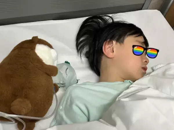 ココリコ遠藤の次男、術後の第一声は「お腹空いて死にそう」