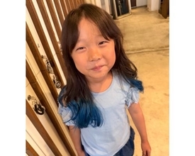 小原正子、７歳長女の鮮やか“オーシャンブルー”ヘア公開