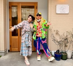 平野ノラ、ご近所さんのDJ KOOちゃまとのロケオフショ公開