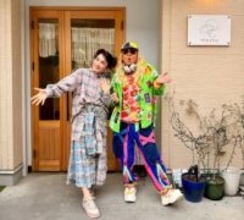 平野ノラ、ご近所さんのDJ KOOちゃまとのロケオフショ公開