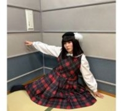 平野ノラ、３歳時の服装再現ショットに「髪型は楠田枝里子さん」