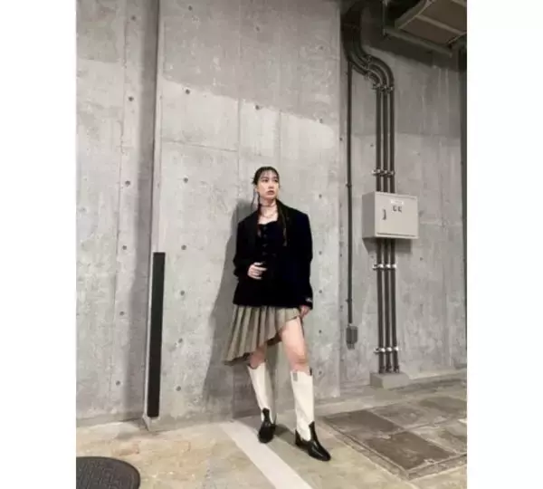 「のん、独創ヘアメイク＆ライブ衣装オフショに賞賛の声」の画像