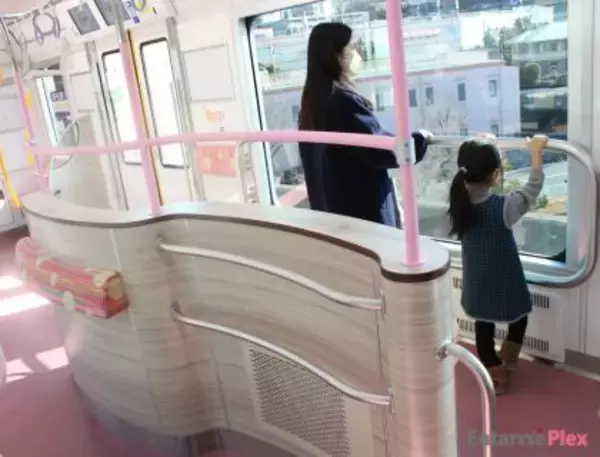 「新型通勤車両2000系、噂のひだまりスペースを体験！」の画像