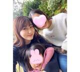 「安めぐみ、10歳長女＆２歳次女との親子ショット公開」の画像1