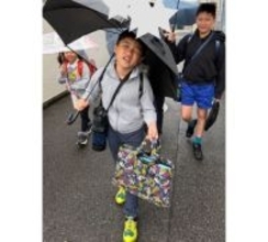 小原正子、入学式では泣かずも…長女の初登校で号泣