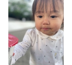 山本圭壱、１歳愛娘と公園で遊ぶ姿公開＆イクメンぶりに反響