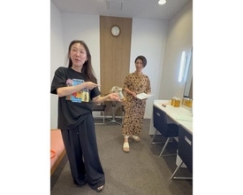 クワバタオハラ小原正子、相方・くわばたりえと久々ネタ合わせ