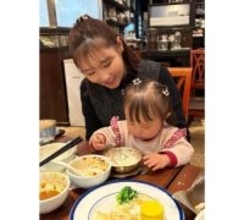 第２子妊娠中･西野未姫、１歳娘との"ご飯しながら打ち合わせ"