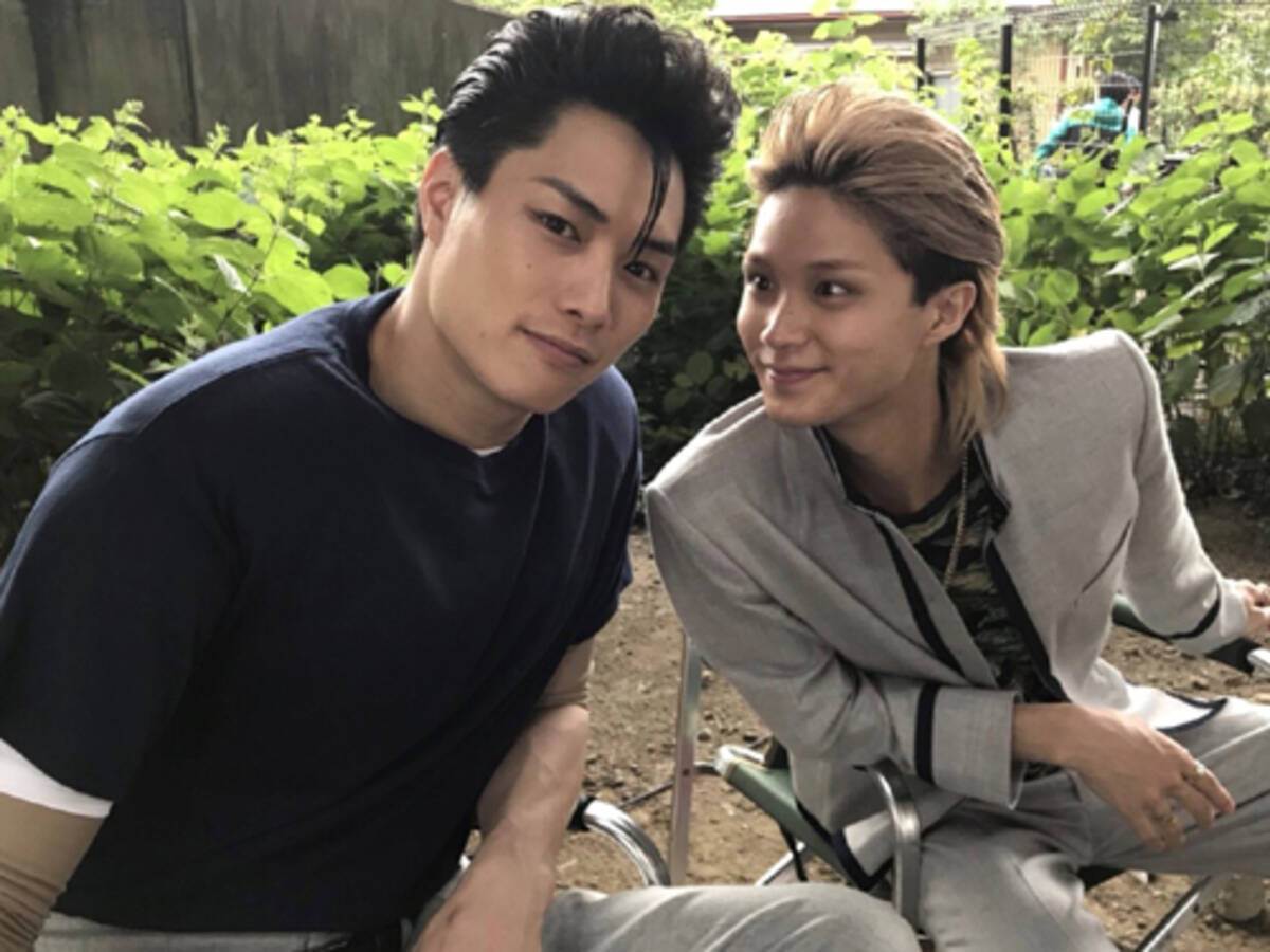 磯村勇斗『今日俺』鈴木伸之との仲良しショット公開！ - エキサイト 