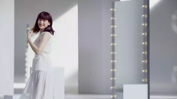 「綾瀬はるか、理想の大人の女性に変身！34歳になる心境も」の画像