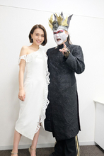 May J.「ミュージックステーション」で悪魔とデュエット