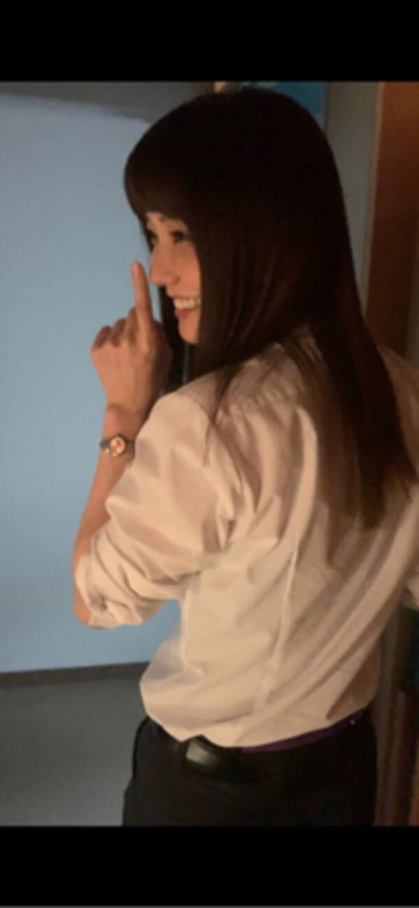 倉科カナ 塚本高史マネを お茶目ないたずら で襲撃 19年8月26日 エキサイトニュース