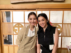 新木優子、中村アンとの美女２ショット公開「顔小さっ」