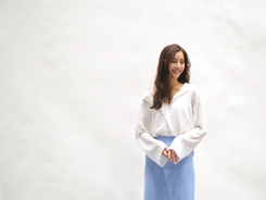新木優子、春らしい衣装での笑顔に「ミスパーフェクト」