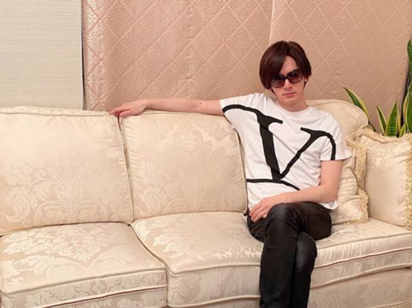 Daigo ソファでキメポーズにファン 絵になる 年5月21日 エキサイトニュース