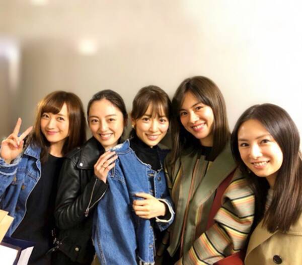 小松彩夏 セーラー戦士仲間 泉里香の32歳bdお祝い 年10月12日 エキサイトニュース