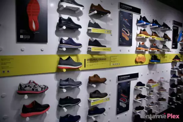 「「コールハーン」VRファッションショー開催！」の画像