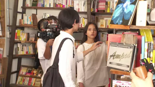 「清原果耶が就活生に!?春を感じる「ときめく瞬間」を熱演」の画像