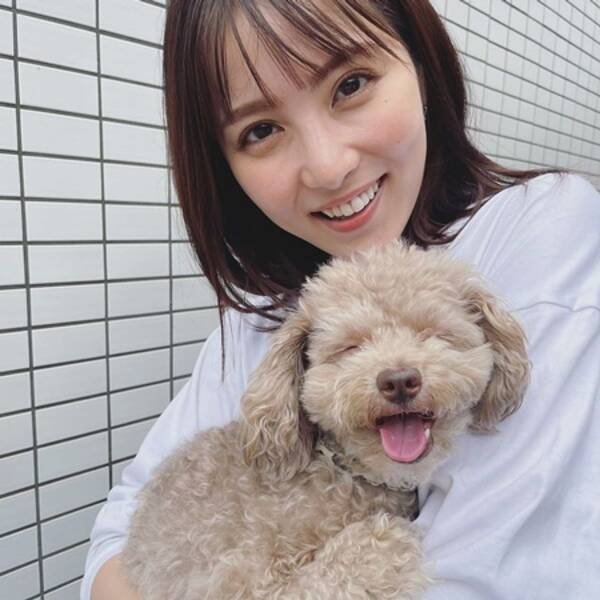 石川恋 愛犬 ちぇるを抱っこした可愛すぎる２ショット 21年6月1日 エキサイトニュース