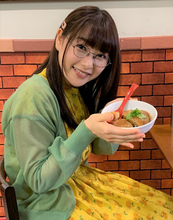 桜井日奈子、台湾料理に笑顔ショット「ただただ可愛い」