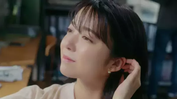 「上白石萌音の思わず触れたくなる「やわ肌」に注目！」の画像