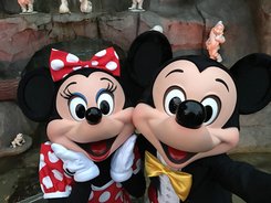 ミッキーマウス＆ミニーマウス、ふたりのバースデーデート動画が公開！