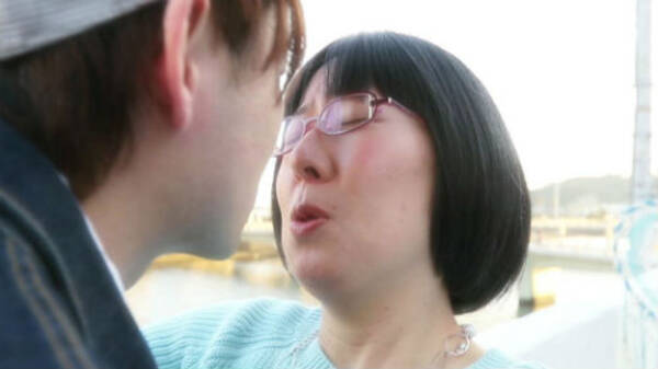 阿佐ヶ谷姉妹 美穂がmvで一生分のガチキス 17年4月11日 エキサイトニュース