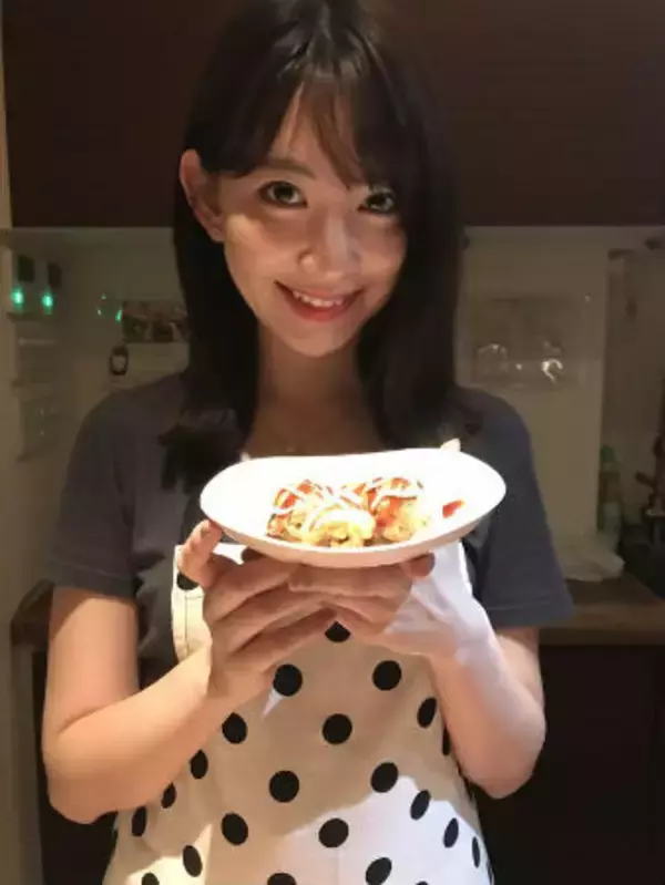 「こじはるのエプロン姿に視聴者激萌え！」の画像