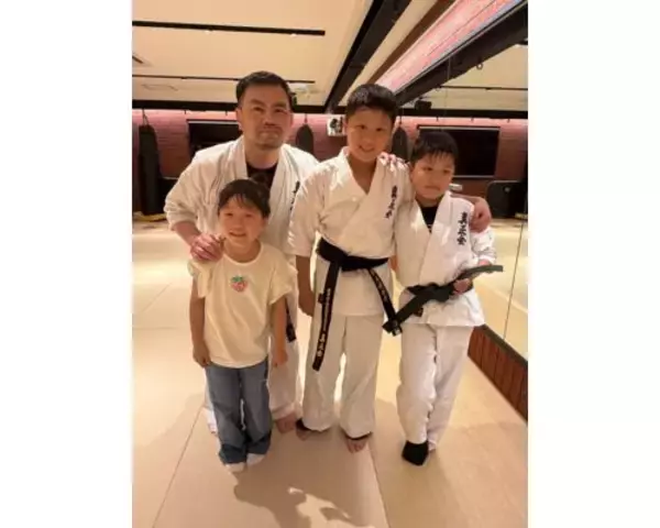 小原正子、長男＆次男の空手昇段・昇級を報告＆成長に感動
