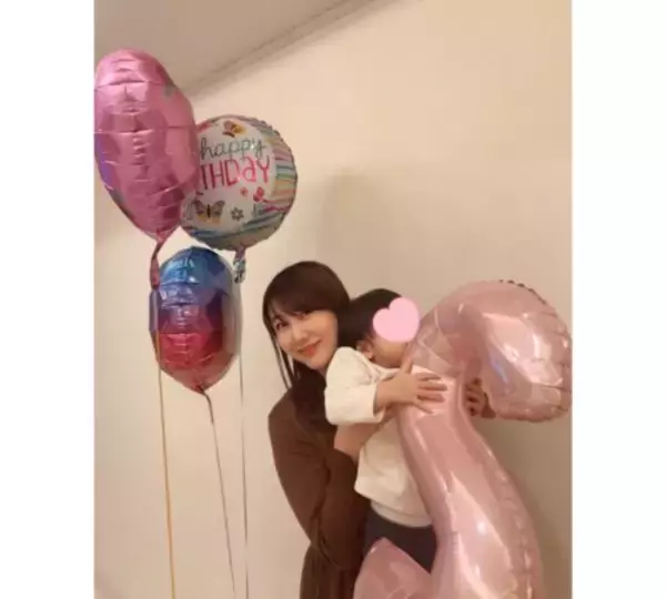 安めぐみ、次女２歳の誕生日…笑顔溢れるお祝いショット公開