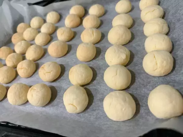 「渡辺美奈代、深夜に手作りスノーボール完成報告」の画像