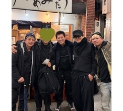 高橋克典、豪華俳優陣大集合！勝村政信＆寺脇康文らと早めの夕食会