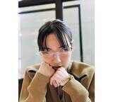 「のん、休日プラベショット…シャープな眼鏡×リブニット姿に反響」の画像2