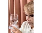 「研ナオコ、“名前入りワイングラス”の贈り物に感激」の画像1