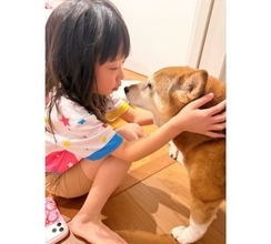 パンサー尾形の妻、８歳娘の愛情表現に驚き「大好きだよ…」