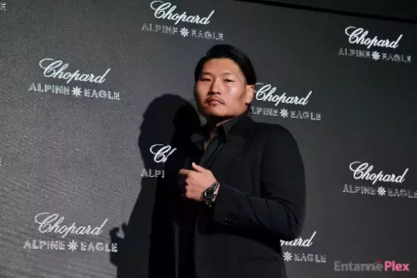 「稲垣啓太が黒の装い、ショパール新アンバサダーは「光栄」」の画像