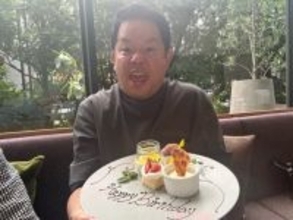 ダイアン津田、48歳BDランチを自ら予約＆変顔ショット