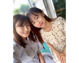 安めぐみ、大堀恵との笑顔２ショット＆11歳長女と話題スイーツ初実食